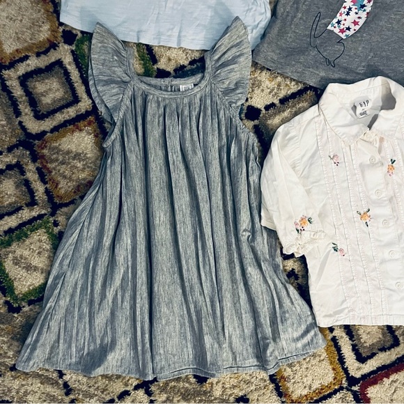 Gap Little Girl Bundle 4 Tops Size 2/3 Adorable Embroidery - Picture 4 of 10
